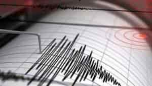 Endonezya’da 7,7 büyüklüğünde deprem meydana geldi